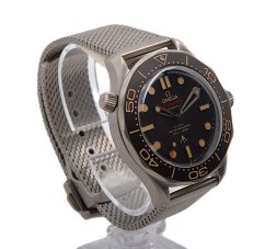 Omega Seamaster Diver 300M  007  No Time to Die