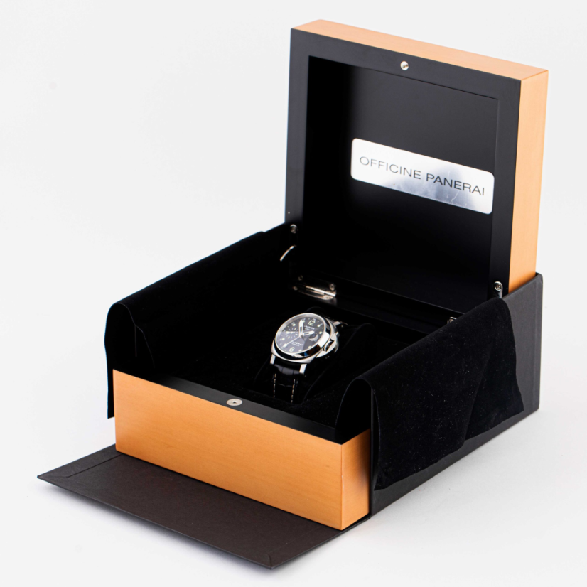 Panerai Luminor GMT