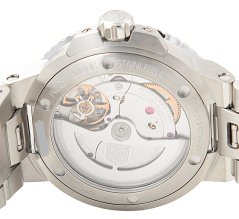ORIS Aquis Date Calibre 400