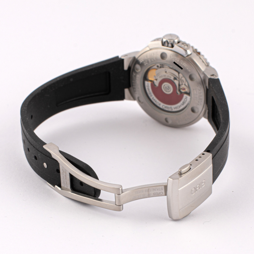Oris Aquis Date Diamonds