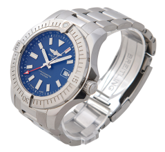 Breitling Avenger GMT 45