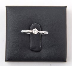 Prsten z bílého zlata 14Kt 1,89 g