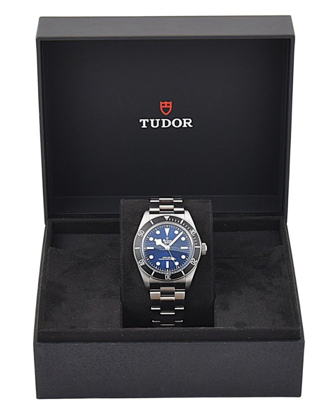 TUDOR Black Bay 68