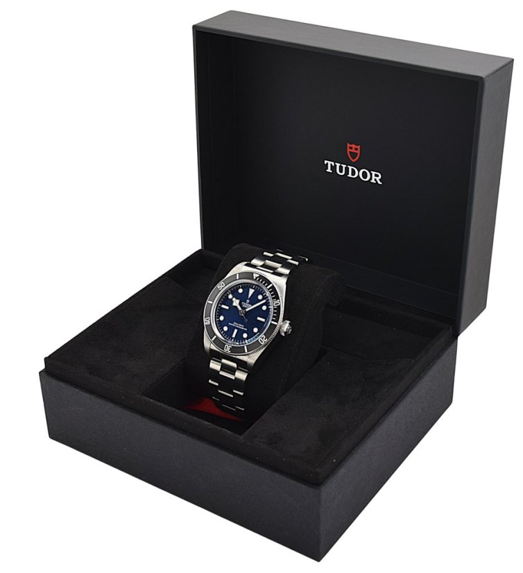 TUDOR Black Bay 68