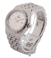Tudor Royal