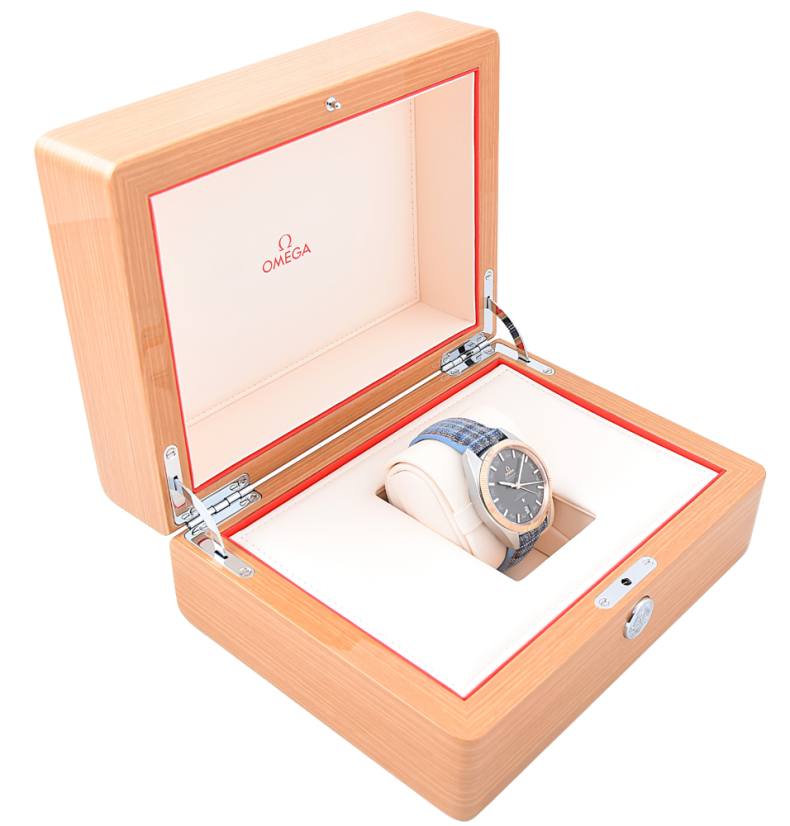 Omega Globemaster Annual Calendar