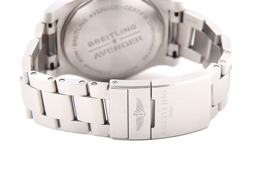 Breitling Avenger Chronograph GMT 45